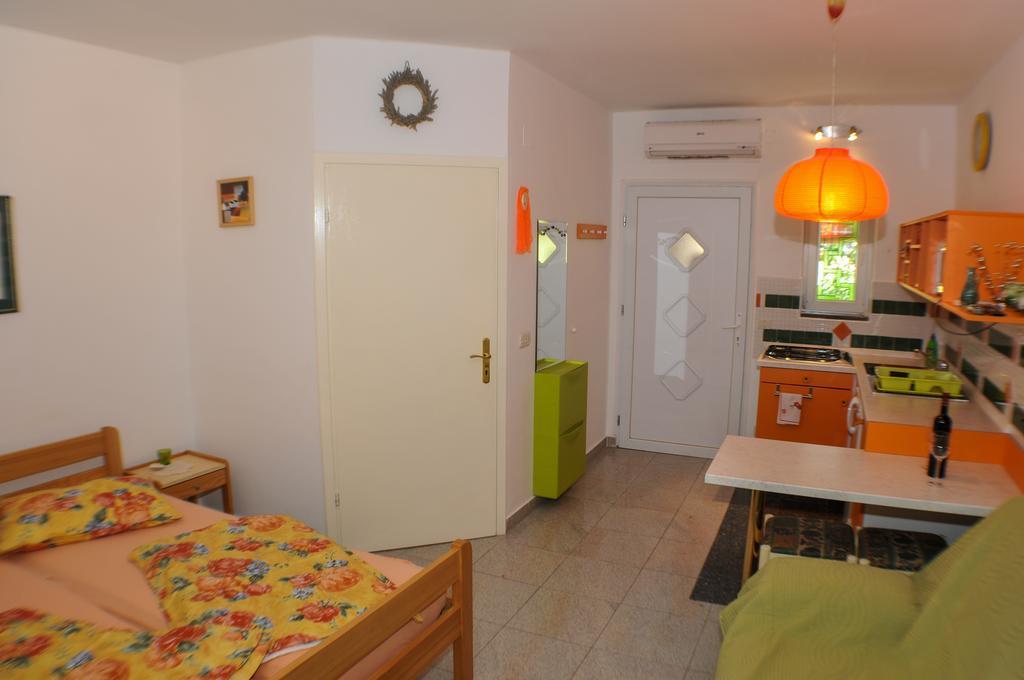 Apartments Finida Poreč Rum bild